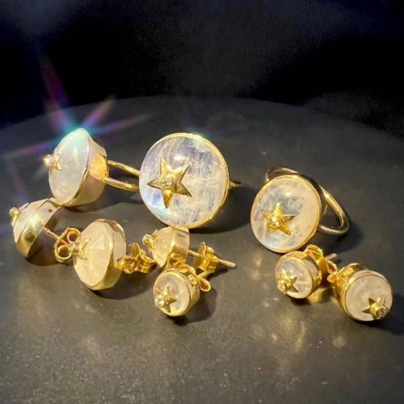 Moonstone Dome Studs Medio