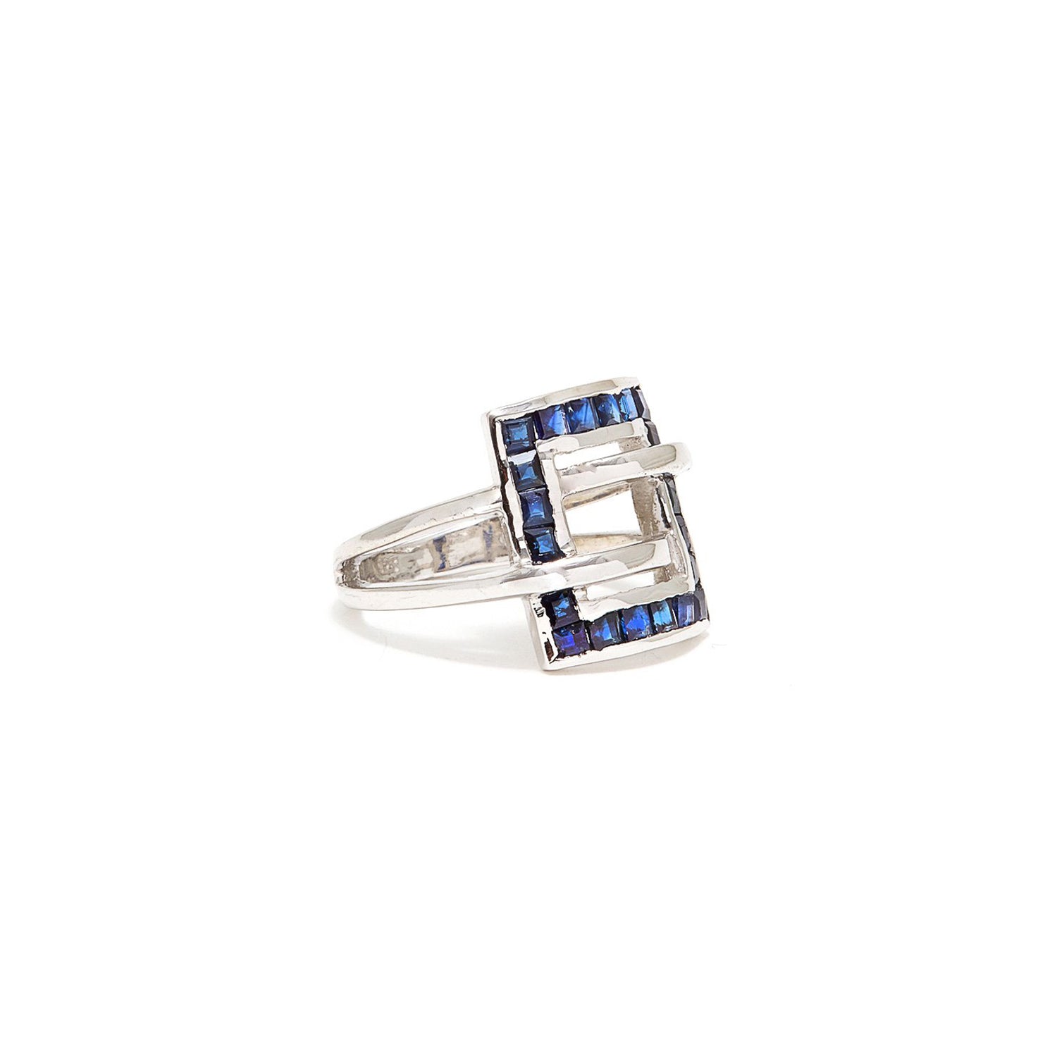 Gunnu Sapphire Signet Ring