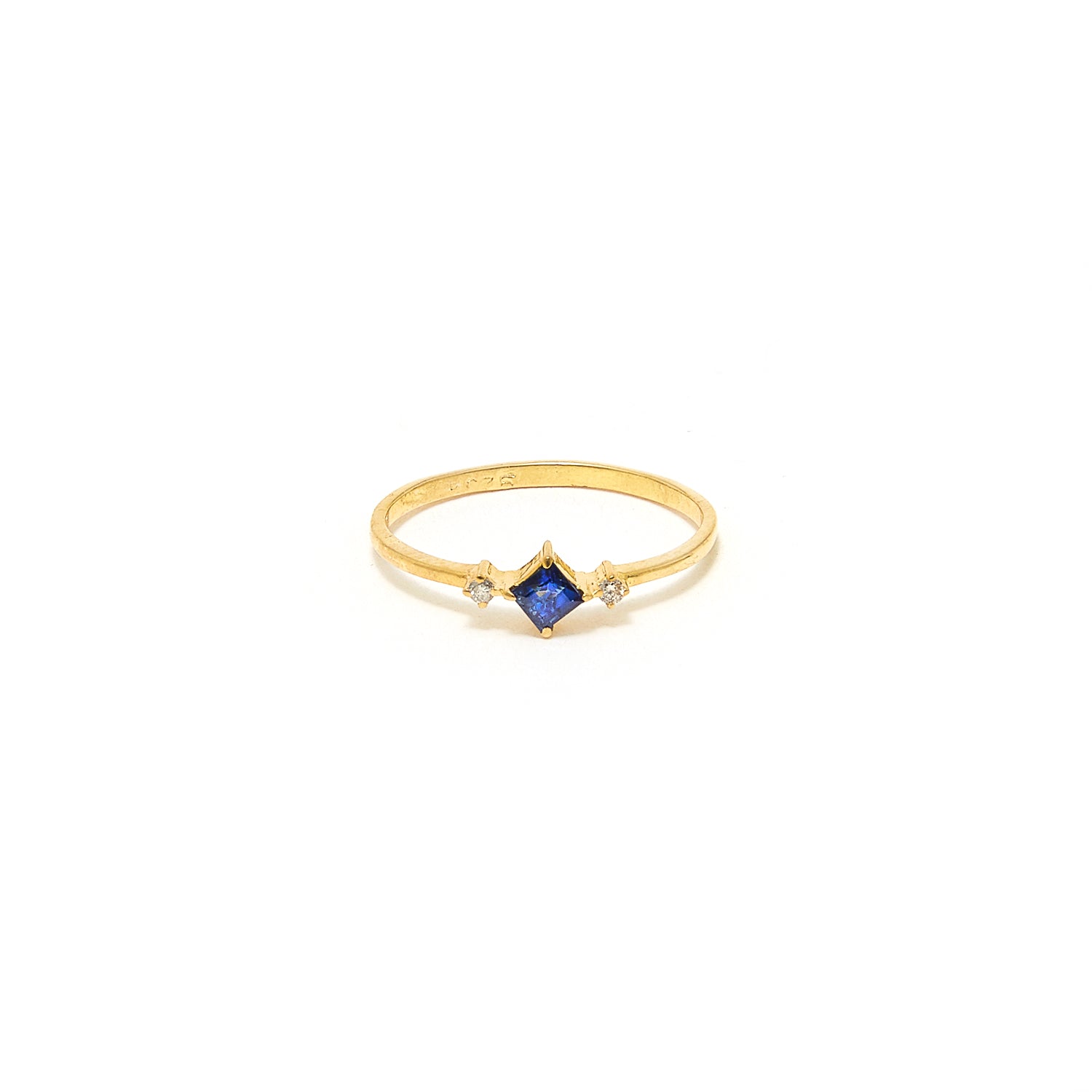 Petit Jai Sapphire Diamond One Ring