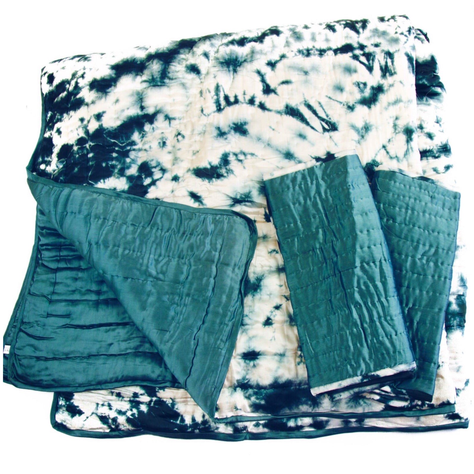 Charcoal  Snow Silk Tie Dye Quilt